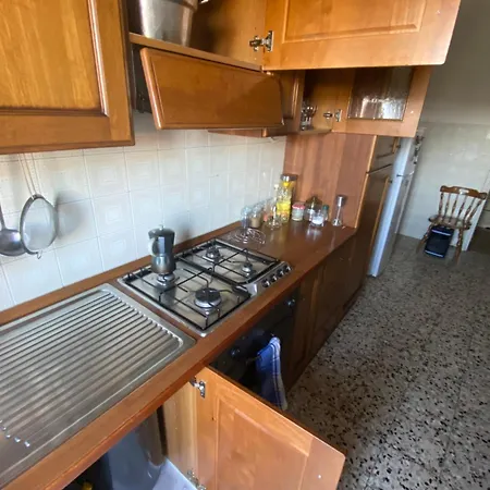 Shared In Palazzo Mazzini דירה *